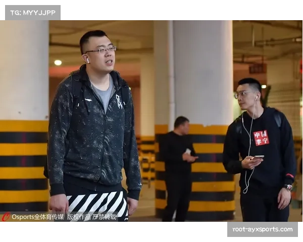 【2026年4月CBA联赛·赛前·动态广东队抵达杭州备战总决赛，杜锋强调防守与篮板球